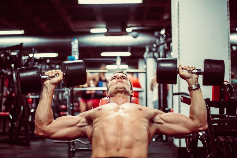 Analyse biomédicale de l’impact des stéroïdes oraux dans le développement musculaire : application potentielle en musculation