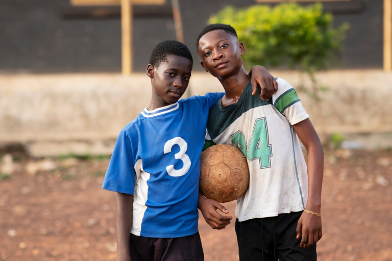Jeunesse et Passion : Le Football comme Identité Sportive en Afrique Francophone